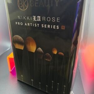 BK Beauty Pro Artist Series Brush Set - Black and Brown
